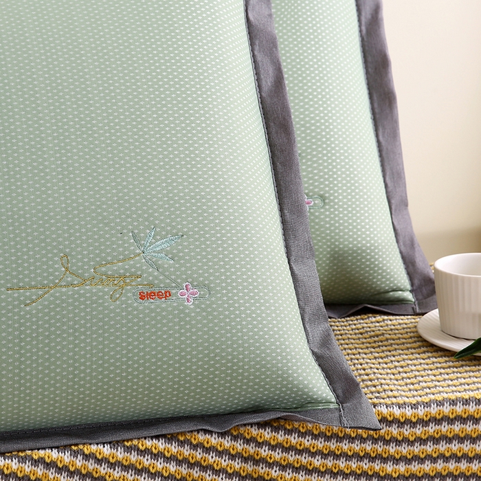 91家纺网 家纺一手货源 找家纺 小牛席业 2026新款冰藤枕套A夏凉枕套系列凉枕套夏天枕套冰丝枕套竹枕套藤枕套冰藤枕套 夏日满天星-绣花凉感枕套（绿色）