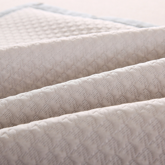 91家纺网 家纺一手货源 找家纺 小牛席业 2026新款3D千鸟格按摩冷感豆豆夏凉枕套系列 米色