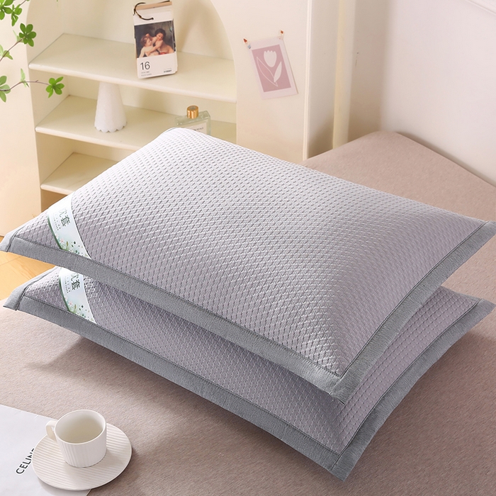 91家纺网 家纺一手货源 找家纺 小牛席业 2026新款3D千鸟格按摩冷感豆豆夏凉枕套系列 灰色