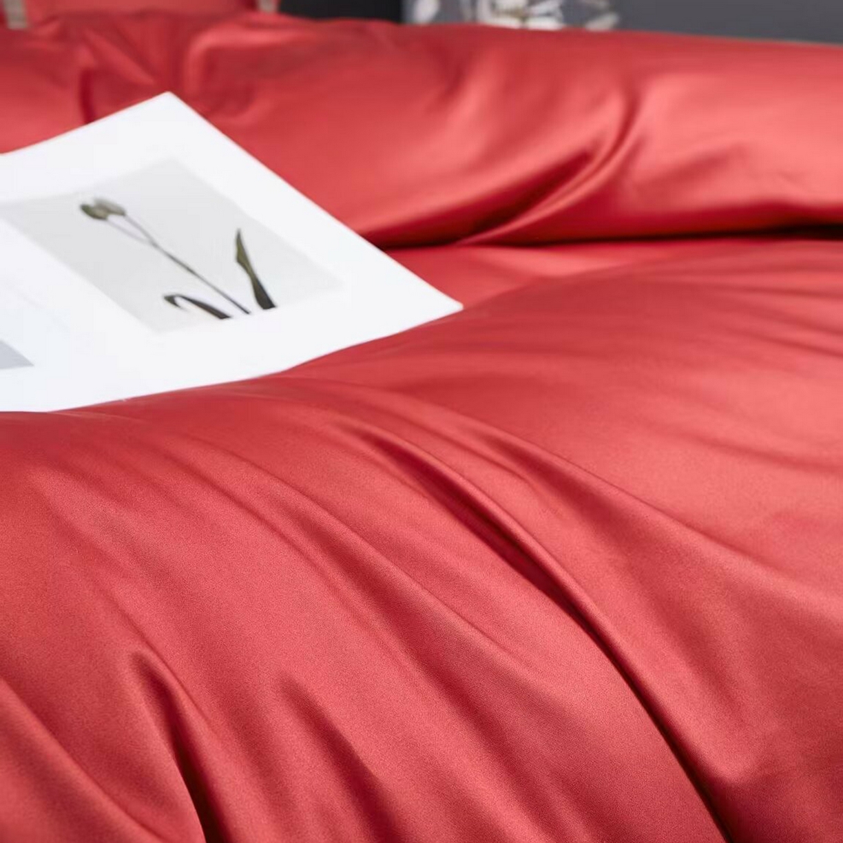 91家纺网 家纺一手货源 找家纺 沐珩家纺 2026新款双拼角拼色100s长绒棉工艺四件套-凯伦 凯伦-勃艮第红