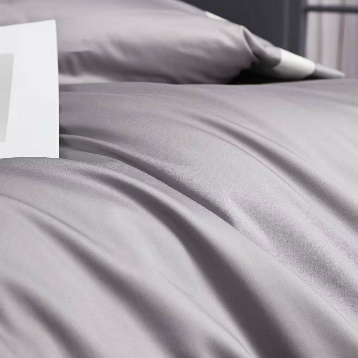 91家纺网 家纺一手货源 找家纺 沐珩家纺 2026新款双拼角拼色100s长绒棉工艺四件套-凯伦 凯伦-弥漫灰