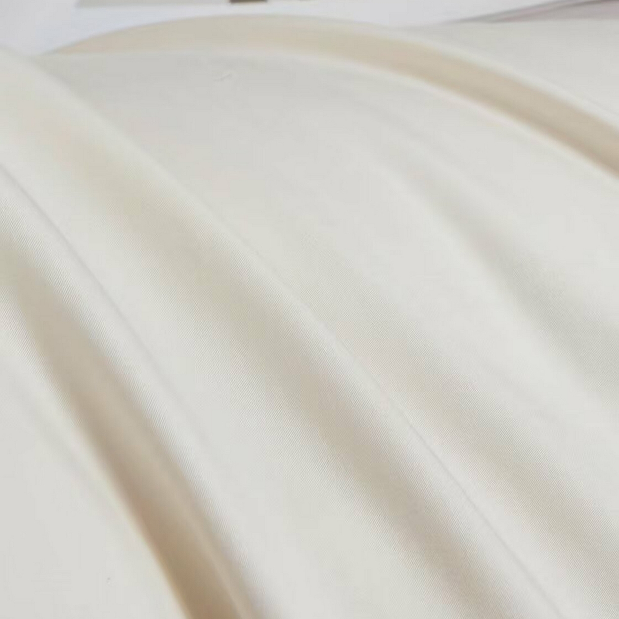 91家纺网 家纺一手货源 找家纺 沐珩家纺 2026新款双拼角拼色100s长绒棉工艺四件套-凯伦 凯伦-乳白色