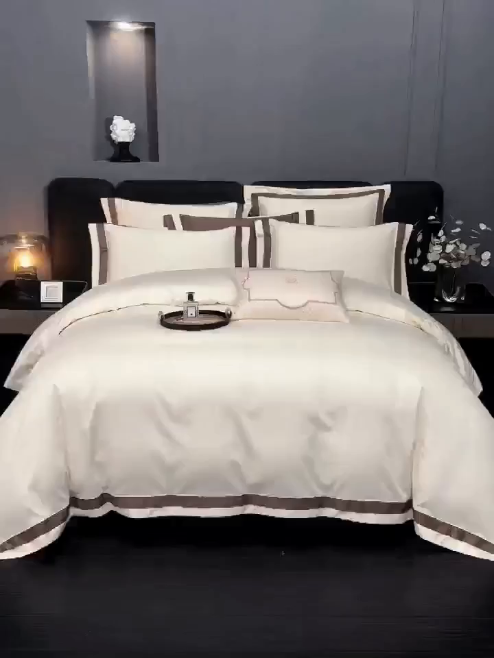 91家纺网 家纺一手货源 找家纺 沐珩家纺 2026新款双拼角拼色100s长绒棉工艺四件套-凯伦 凯伦-乳白色