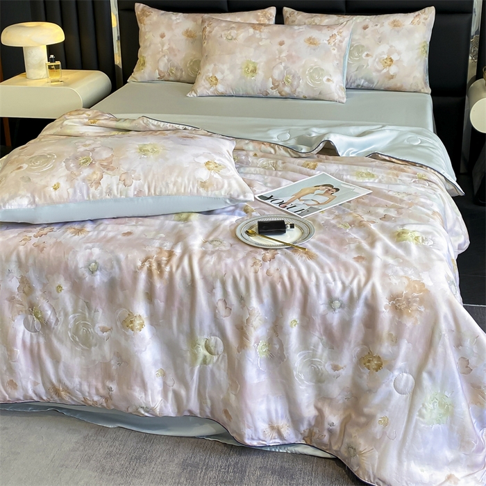 91家纺网 家纺一手货源 找家纺 绒棉世家 2026新款100%莱赛尔天丝面料数码印花天丝夏被四件套 花开半夏