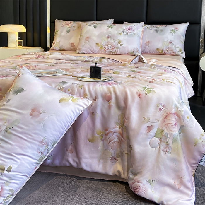 91家纺网 家纺一手货源 找家纺 绒棉世家 2026新款100%莱赛尔天丝面料数码印花天丝夏被四件套 陌上花开-粉