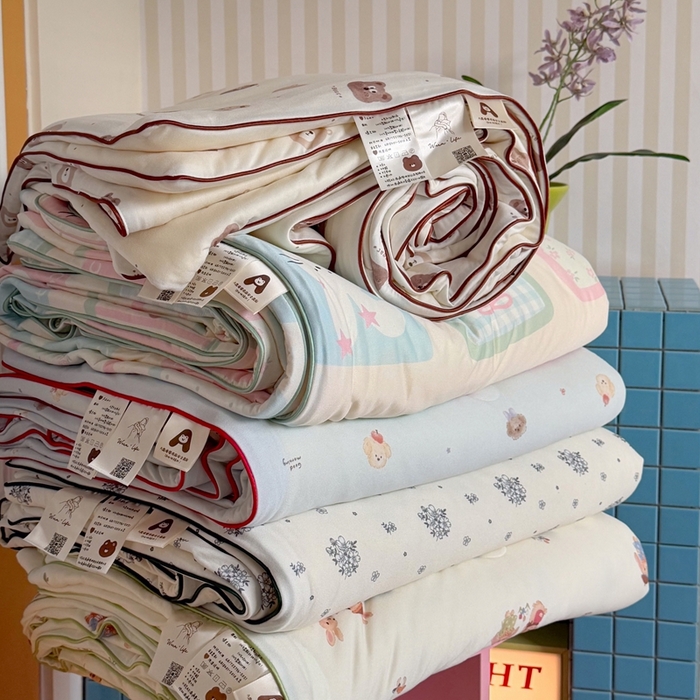 91家纺网 家纺一手货源 找家纺 暖生活 2026新款A类牛奶针织棉夏被被子被芯 组合图仅供参考