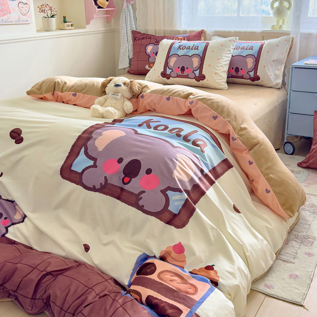 91家纺网 家纺一手货源 找家纺 沐珩家纺 2026新款牛奶绒水晶绒卡通大版四件套 考拉小屋