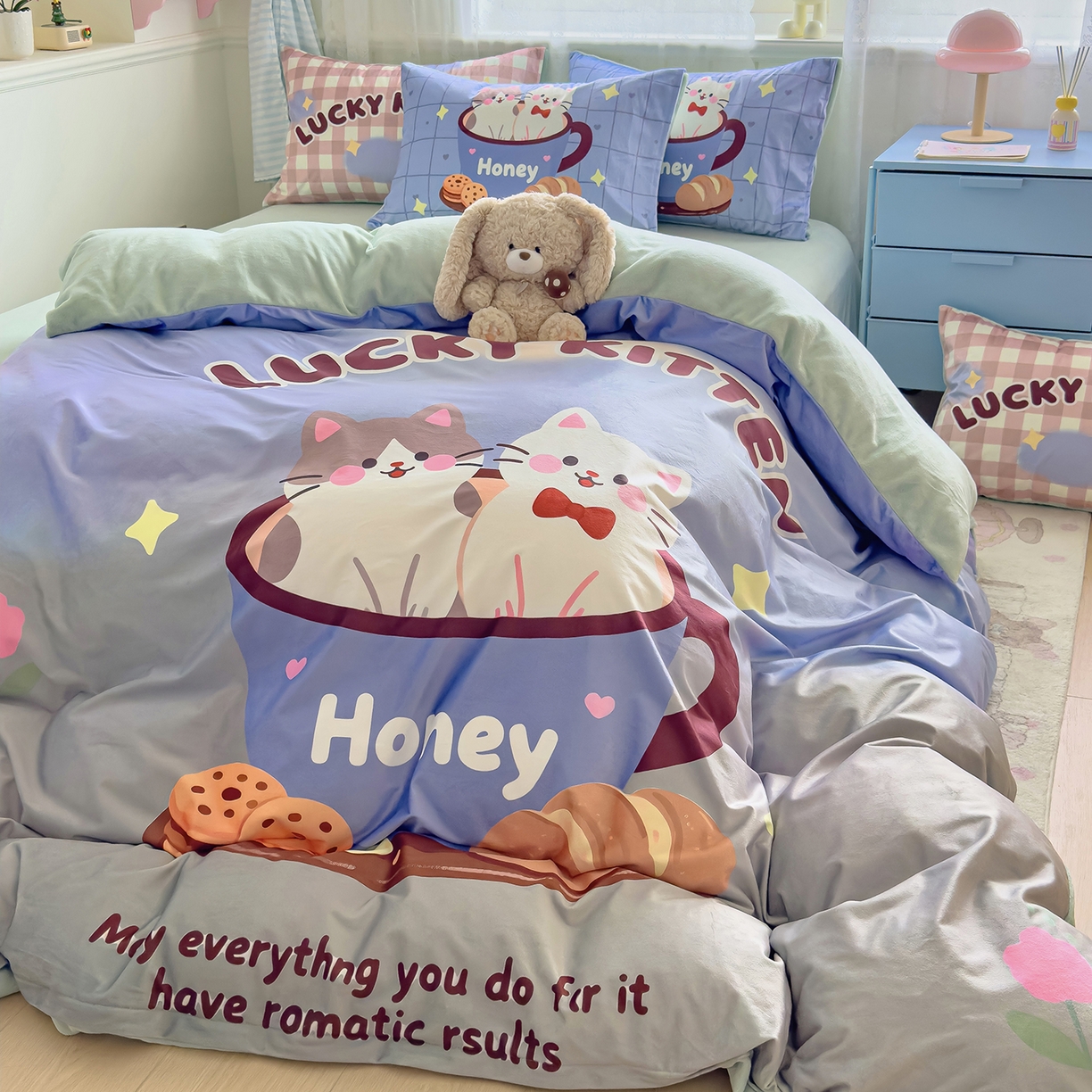 91家纺网 家纺一手货源 找家纺 沐珩家纺 2026新款牛奶绒水晶绒卡通大版四件套 茶杯猫