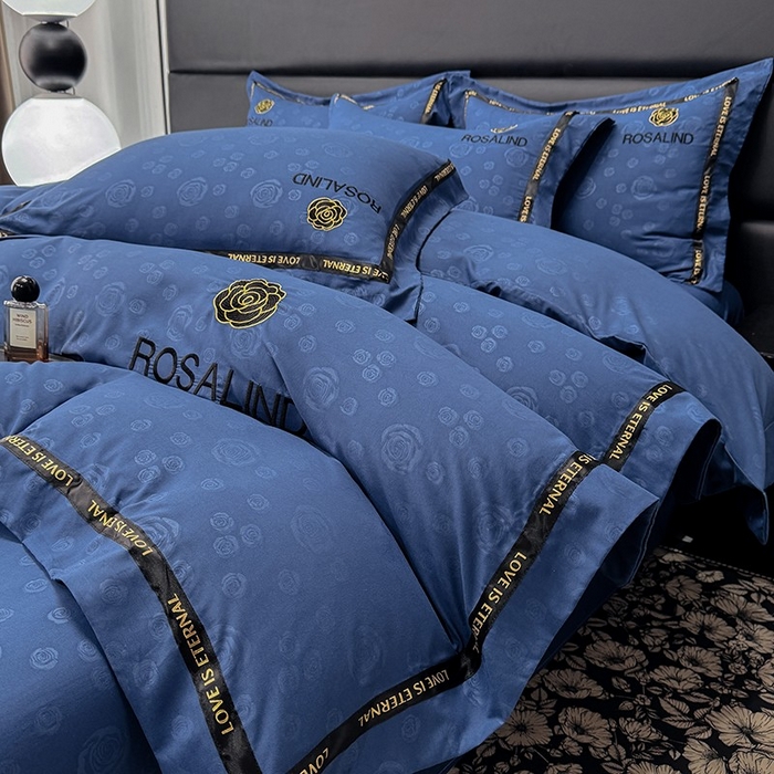 91家纺网 家纺一手货源 找家纺 沐珩家纺 2026新款亲肤磨毛刺绣压花四件套-格调系列 格调-藏蓝