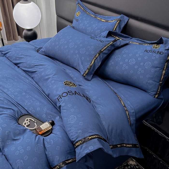 91家纺网 家纺一手货源 找家纺 沐珩家纺 2026新款亲肤磨毛刺绣压花四件套-格调系列 格调-藏蓝