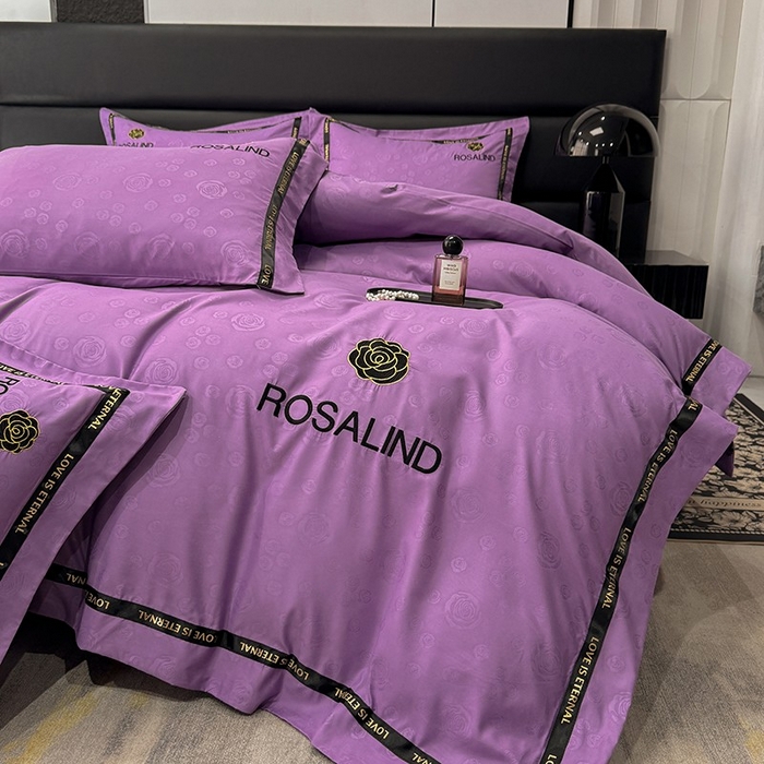 91家纺网 家纺一手货源 找家纺 沐珩家纺 2026新款亲肤磨毛刺绣压花四件套-格调系列 格调-黛紫