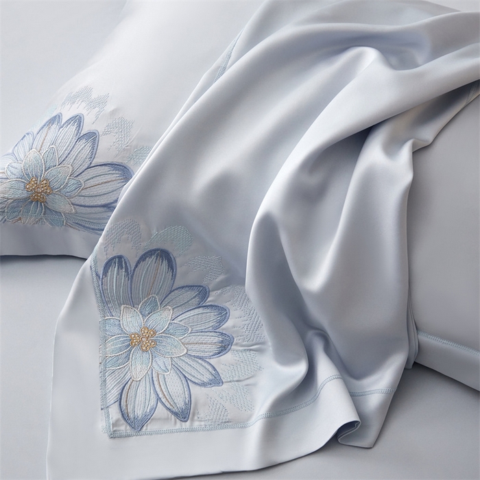 91家纺网 家纺一手货源 找家纺 优贝家纺 2026新款天丝面料刺绣款四件套-花韵系列 花韵-天空蓝