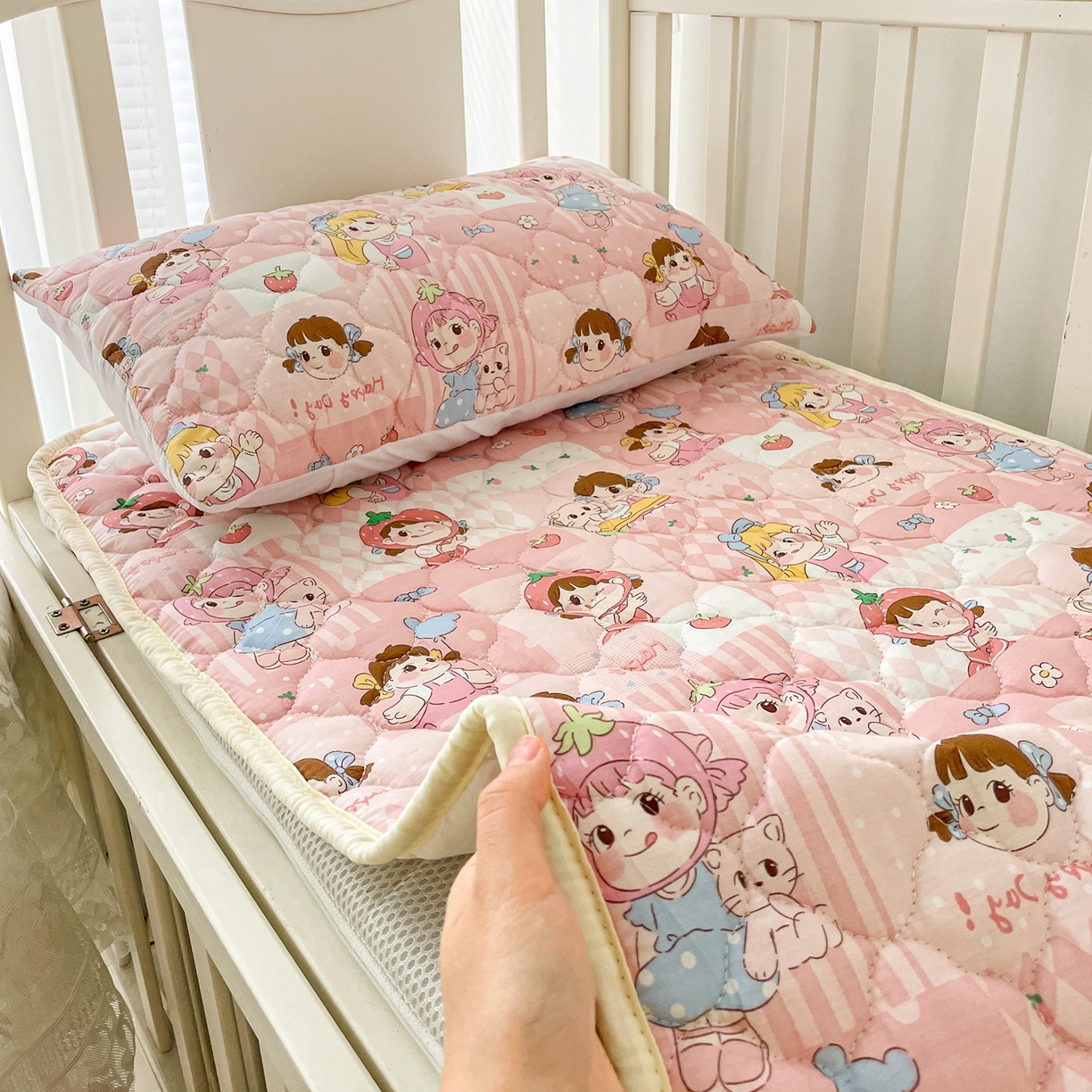 91家纺网 家纺一手货源 找家纺 小桃姐家纺 2026新款全棉纯棉天然棉花床褥防滑床护垫垫子幼儿园床垫儿童床垫 棒棒糖女孩