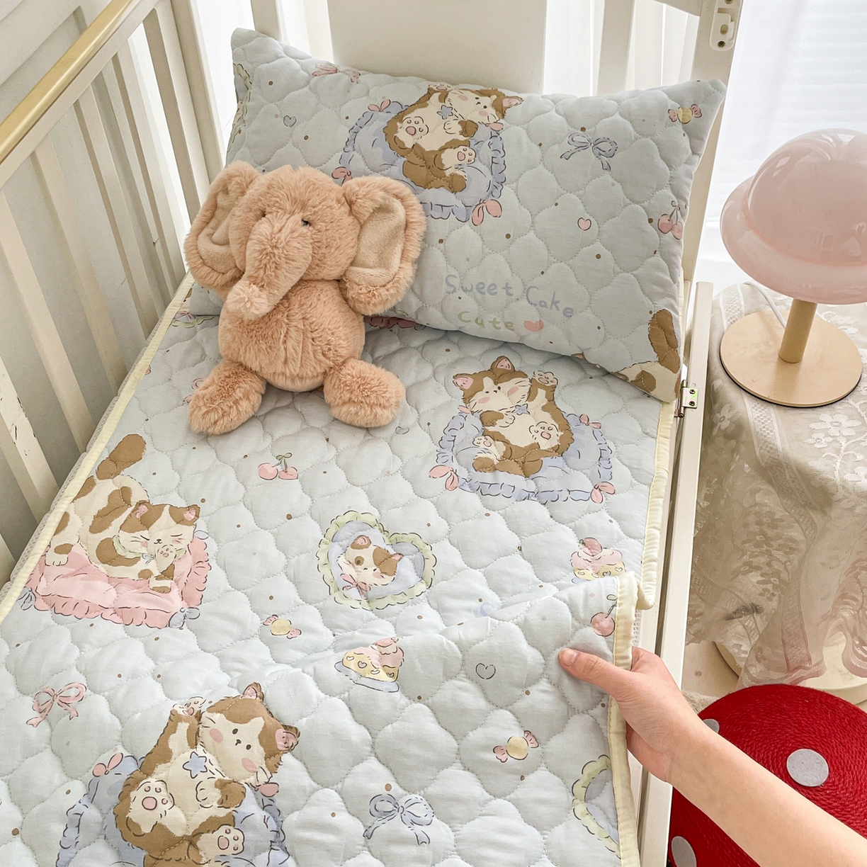 91家纺网 家纺一手货源 找家纺 小桃姐家纺 2026新款全棉纯棉天然棉花床褥防滑床护垫垫子幼儿园床垫儿童床垫 蛋糕小猫