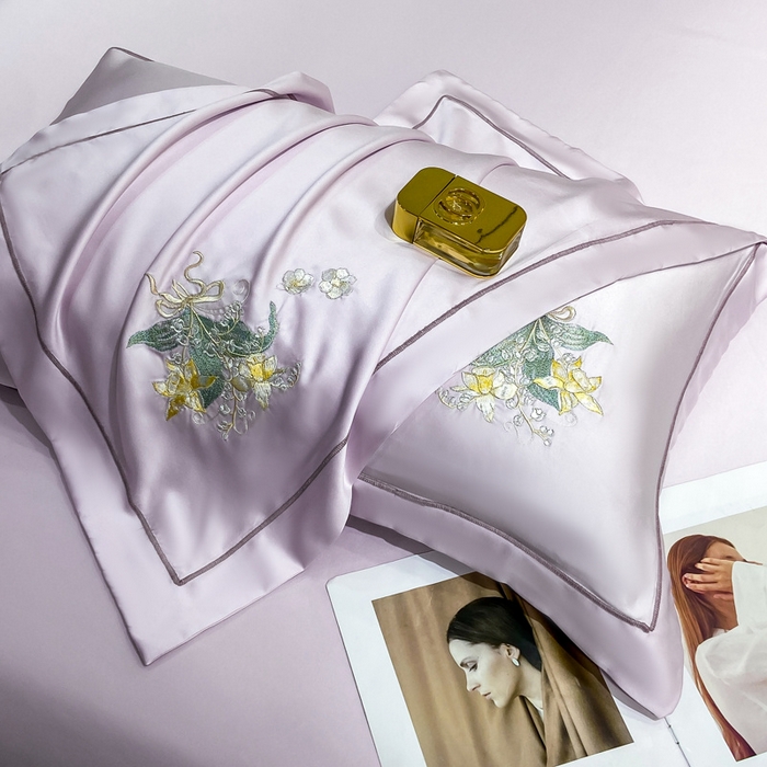 91家纺网 家纺一手货源 找家纺 优贝家纺 2026新款独家专版天丝面料刺绣款繁花夏被四件套 香芋紫