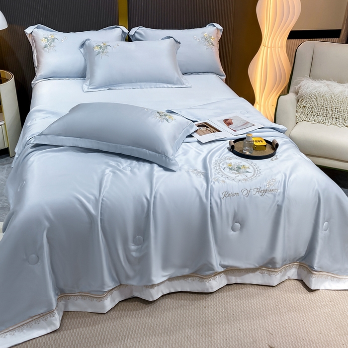 91家纺网 家纺一手货源 找家纺 优贝家纺 2026新款独家专版天丝面料刺绣款繁花夏被四件套 天空蓝