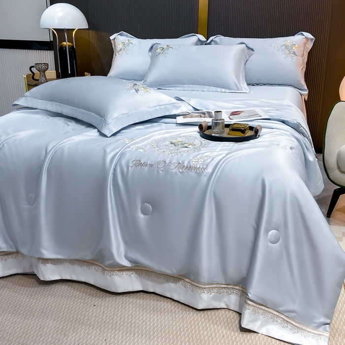 91家纺网 家纺一手货源 找家纺 优贝家纺 2026新款独家专版天丝面料刺绣款繁花夏被四件套 天空蓝