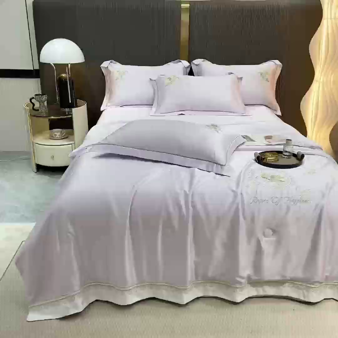 91家纺网 家纺一手货源 找家纺 优贝家纺 2026新款独家专版天丝面料刺绣款繁花夏被四件套 香芋紫