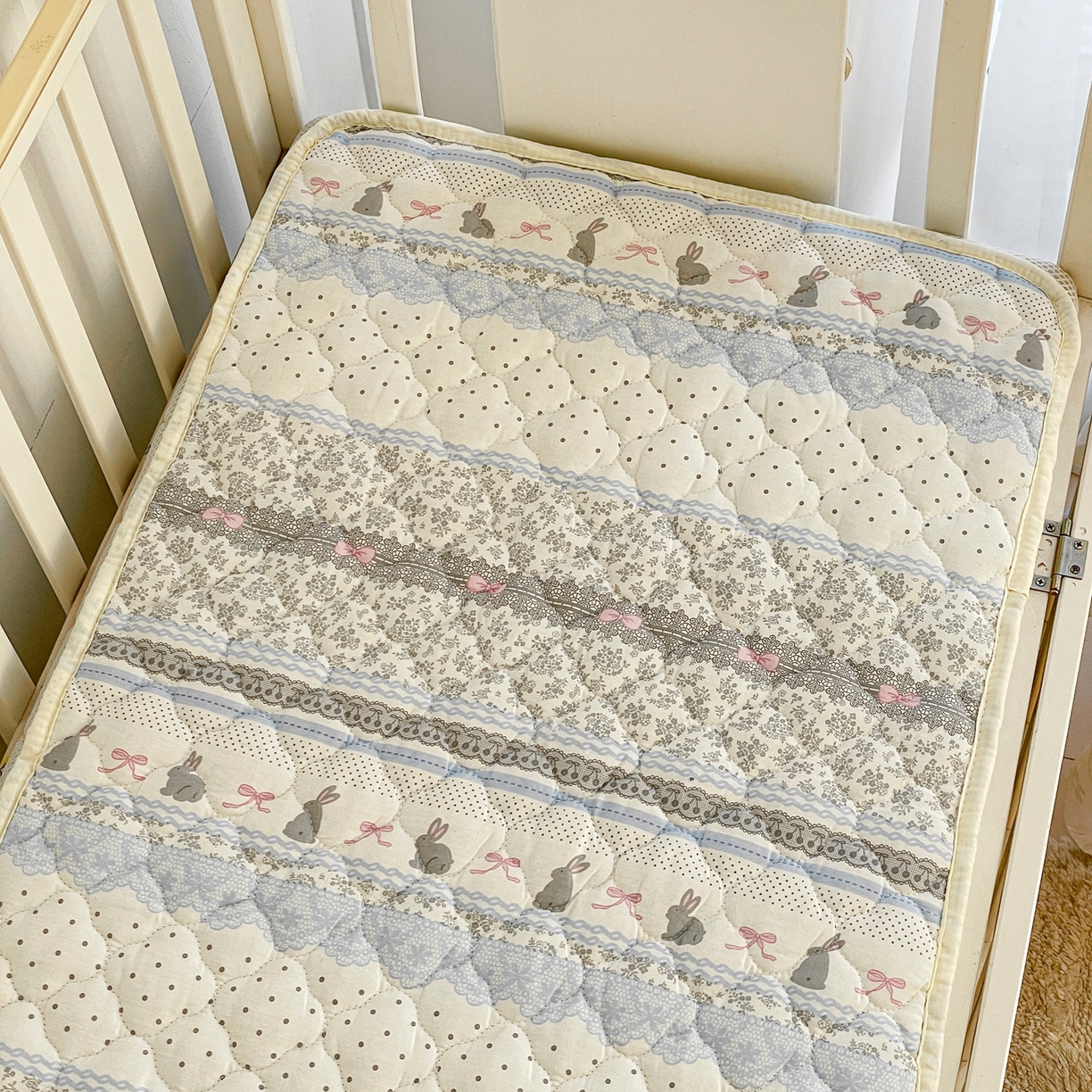 91家纺网 家纺一手货源 找家纺 小桃姐家纺 2026新款全棉纯棉天然棉花床褥防滑床护垫垫子幼儿园床垫儿童床垫 花边兔