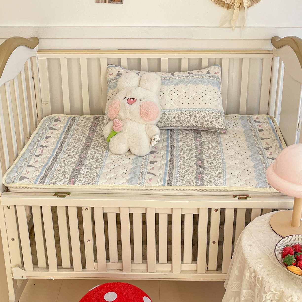 91家纺网 家纺一手货源 找家纺 小桃姐家纺 2026新款全棉纯棉天然棉花床褥防滑床护垫垫子幼儿园床垫儿童床垫 花边兔