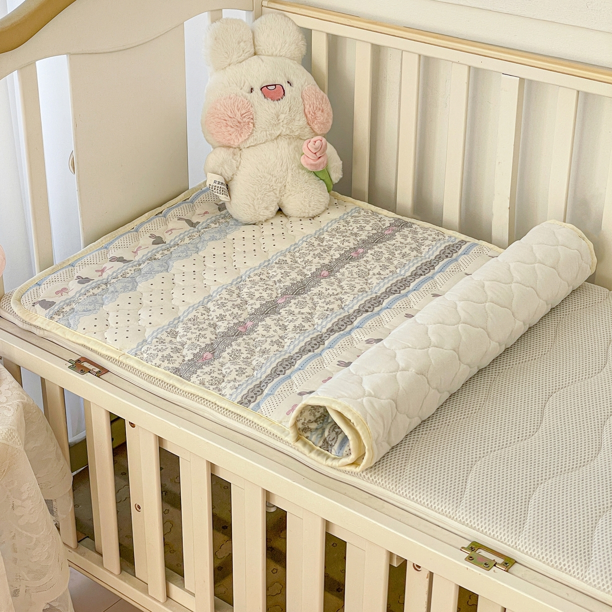 91家纺网 家纺一手货源 找家纺 小桃姐家纺 2026新款全棉纯棉天然棉花床褥防滑床护垫垫子幼儿园床垫儿童床垫 花边兔