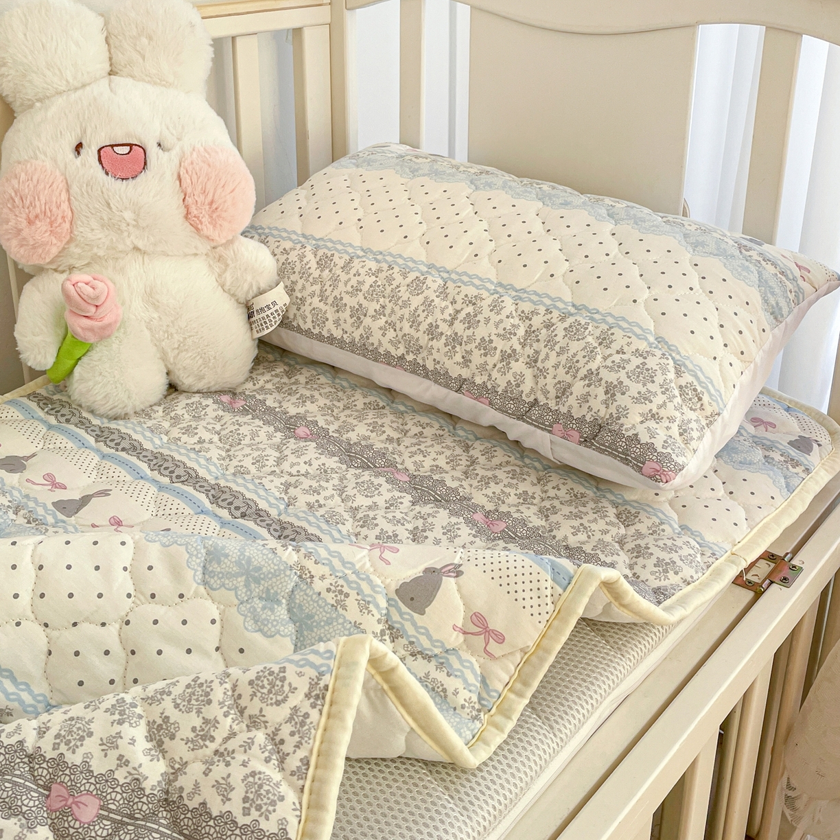 91家纺网 家纺一手货源 找家纺 小桃姐家纺 2026新款全棉纯棉天然棉花床褥防滑床护垫垫子幼儿园床垫儿童床垫 花边兔