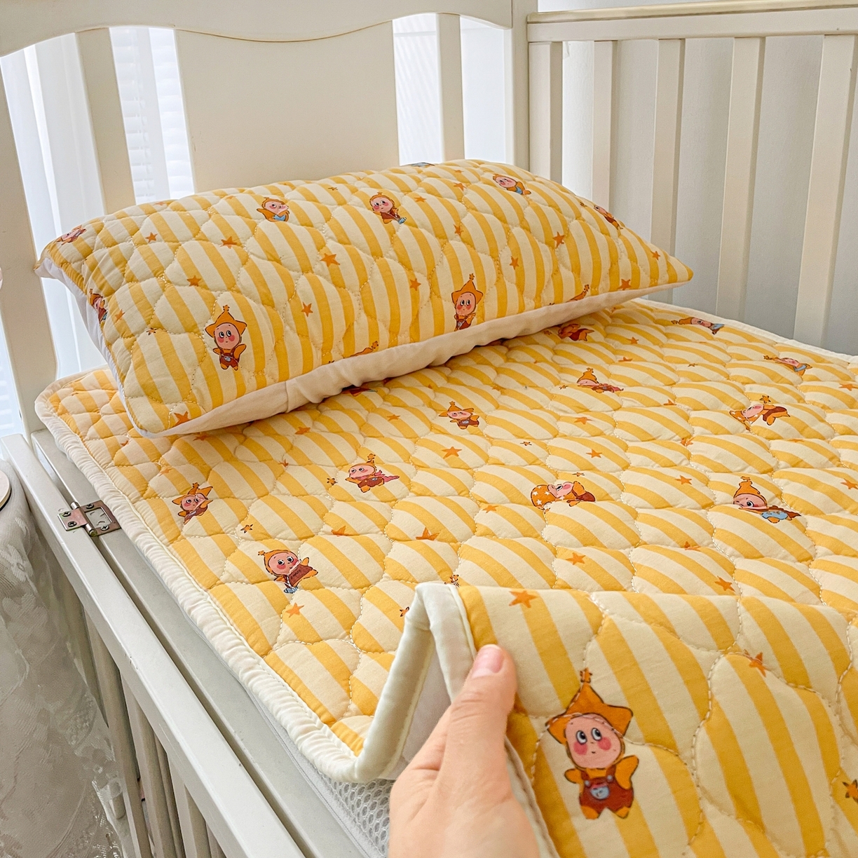 91家纺网 家纺一手货源 找家纺 小桃姐家纺 2026新款全棉纯棉天然棉花床褥防滑床护垫垫子幼儿园床垫儿童床垫 可爱星星人