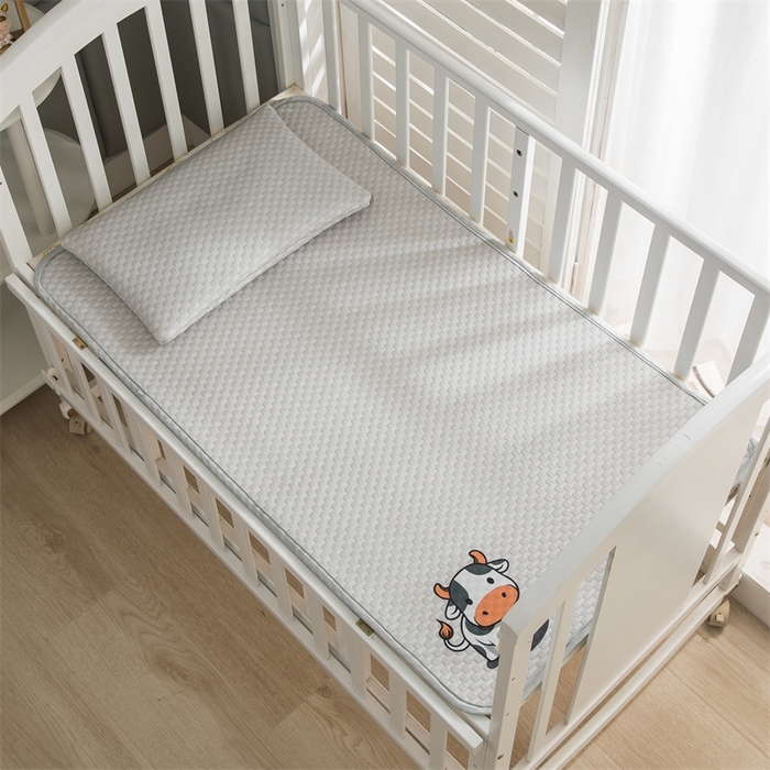 91家纺网 家纺一手货源 找家纺 宅部落 2026新款凉感豆豆儿童凉席席子 小牛牛-灰