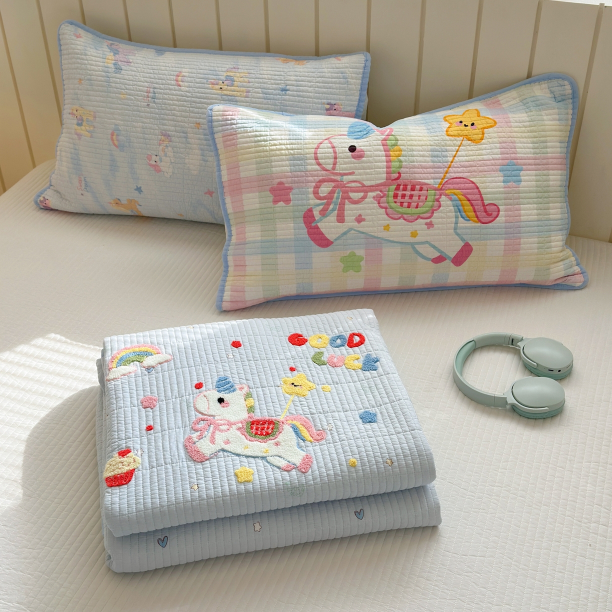 91家纺网 家纺一手货源 找家纺 女子家纺 2026新款双面纯棉水洗两用毛巾绣床盖四件套-第一波 床盖款-马上有钱蓝