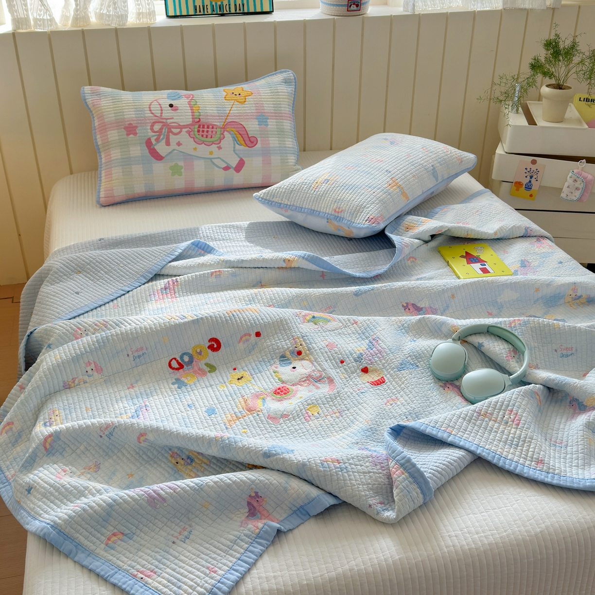 91家纺网 家纺一手货源 找家纺 女子家纺 2026新款双面纯棉水洗两用毛巾绣床盖四件套-第一波 床盖款-马上有钱蓝