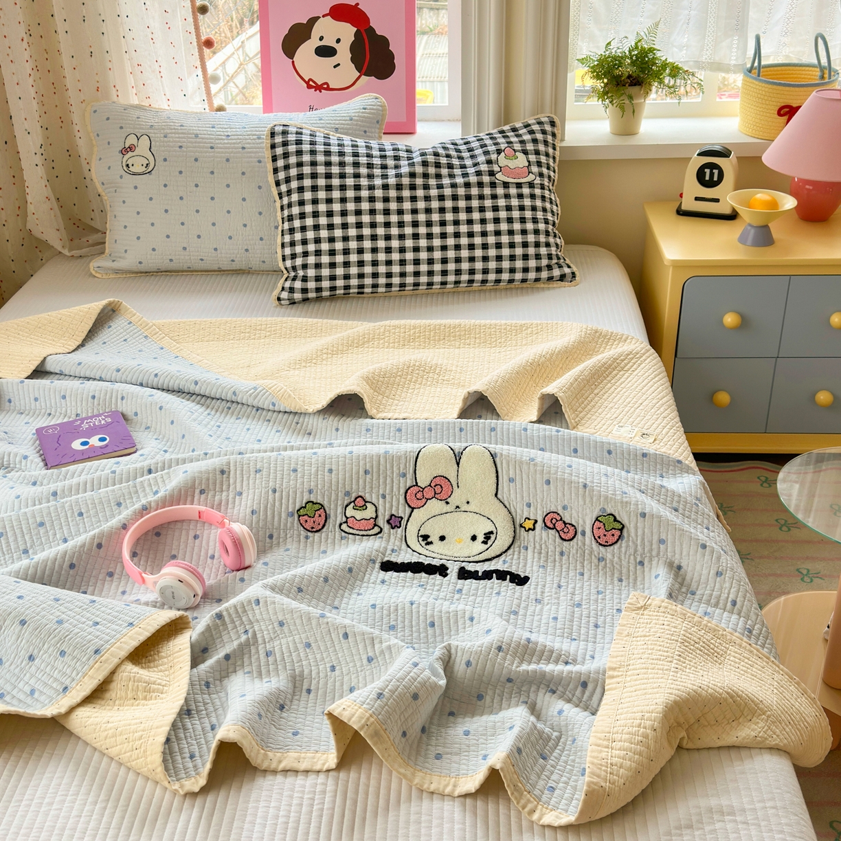 91家纺网 家纺一手货源 找家纺 女子家纺 2026新款双面纯棉水洗两用毛巾绣床盖四件套-第一波 床盖款-米菲兔兔