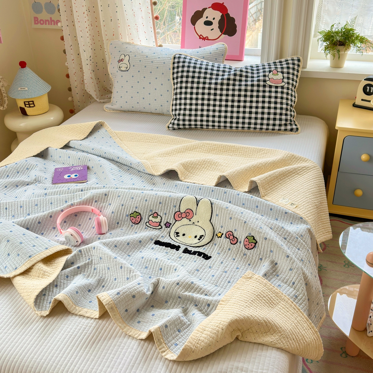 91家纺网 家纺一手货源 找家纺 女子家纺 2026新款双面纯棉水洗两用毛巾绣床盖四件套-第一波 床盖款-米菲兔兔