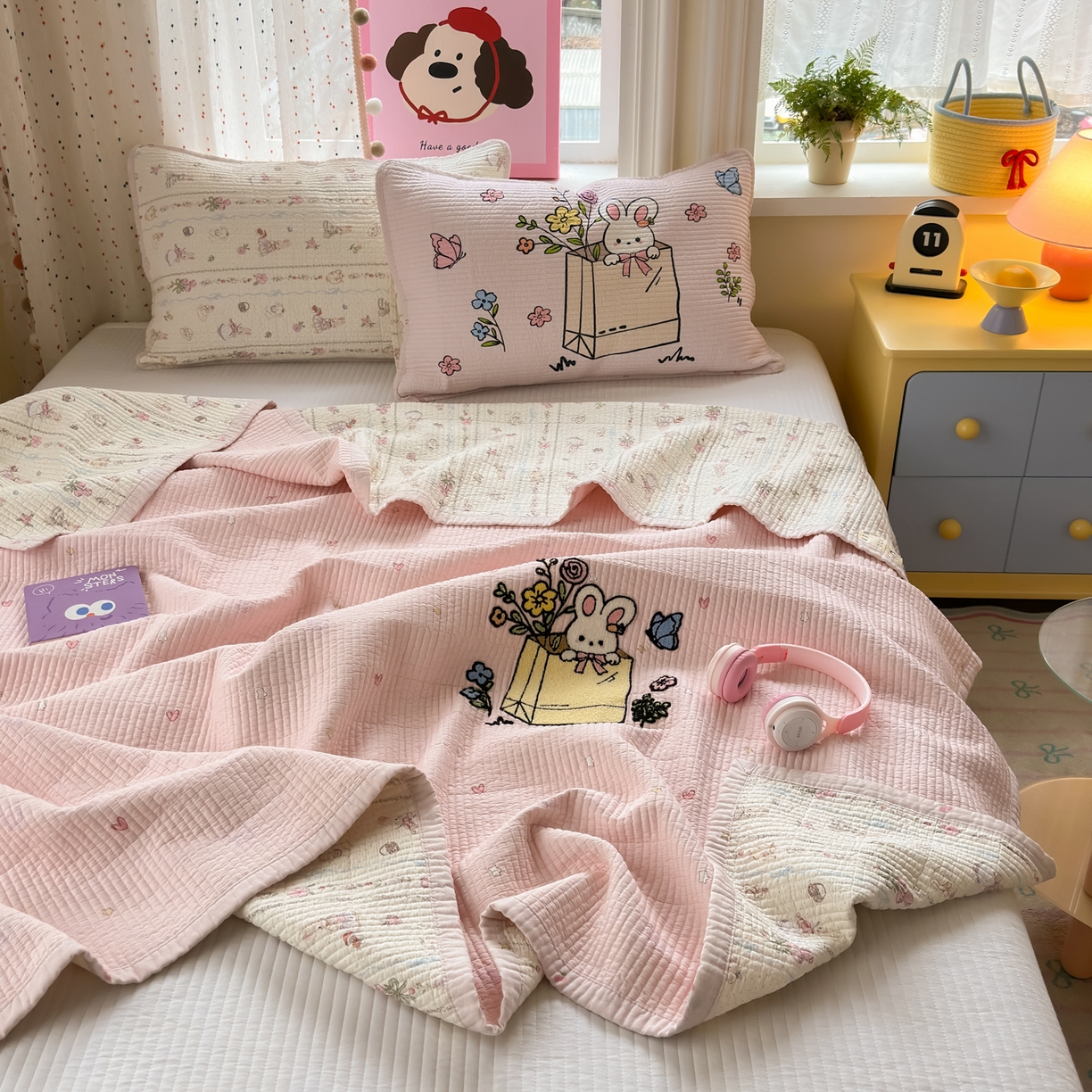 91家纺网 家纺一手货源 找家纺 女子家纺 2026新款双面纯棉水洗两用毛巾绣床盖四件套-第一波 床盖款-小兔花园