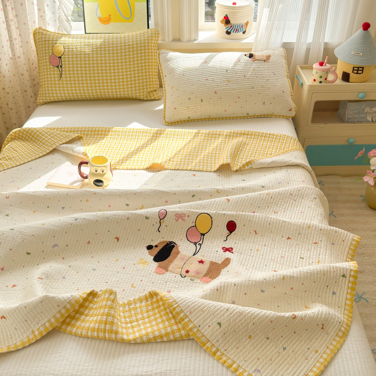 91家纺网 家纺一手货源 找家纺 女子家纺 2026新款双面纯棉水洗两用毛巾绣床盖四件套-第一波 床盖款-气球狗