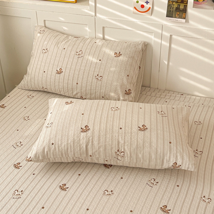 91家纺网 家纺一手货源 找家纺 小桃姐家纺 2025新款超柔印花云感泡芙双层纱床笠单件床笠二三件套 快乐小马