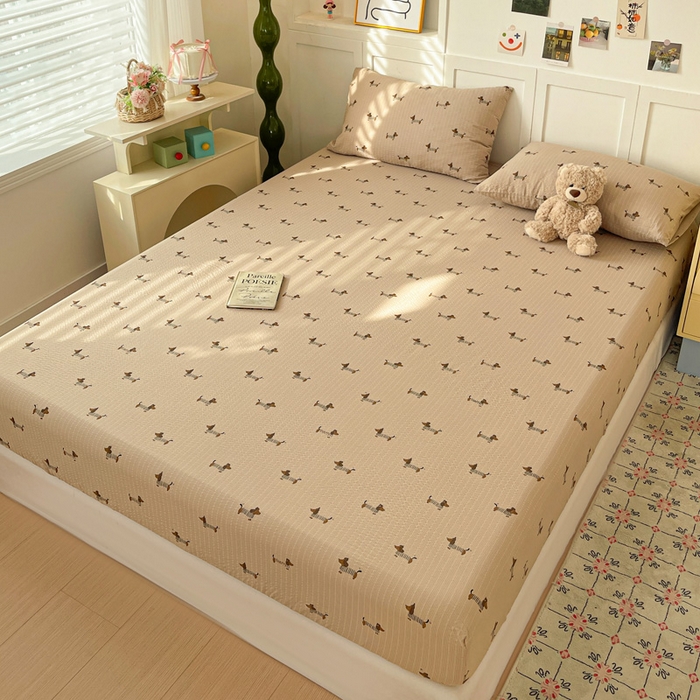 91家纺网 家纺一手货源 找家纺 小桃姐家纺 2025新款超柔印花云感泡芙双层纱床笠单件床笠二三件套 腊肠狗