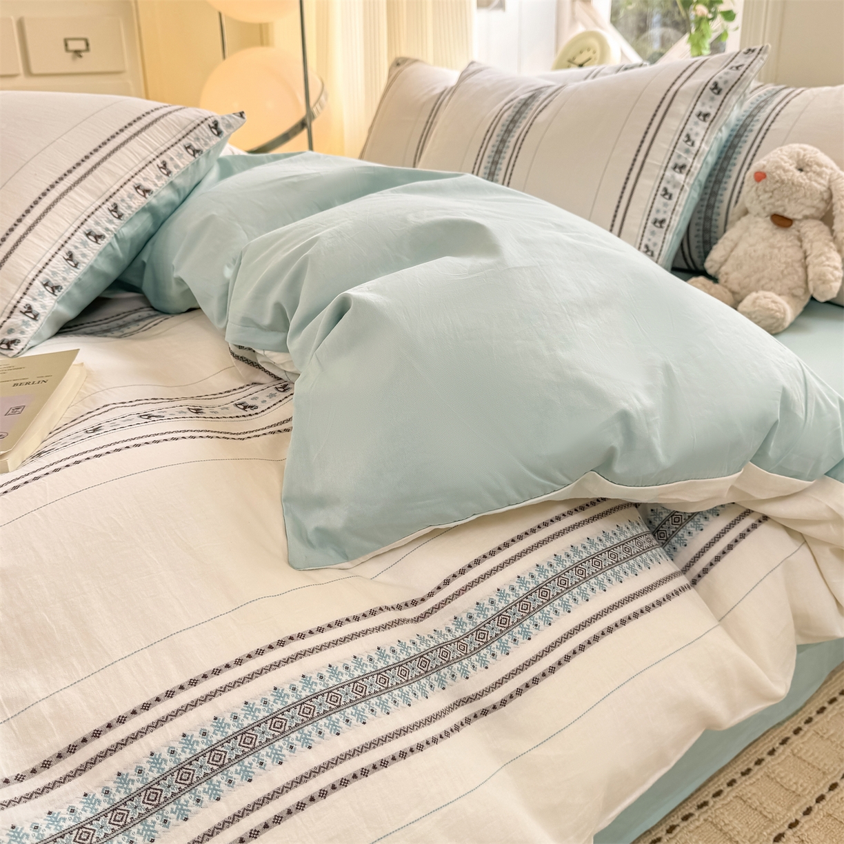 91家纺网 家纺一手货源 找家纺 灰鲸 2026新款A类全棉纯棉色织提花四件套 费尔岛小马-蓝