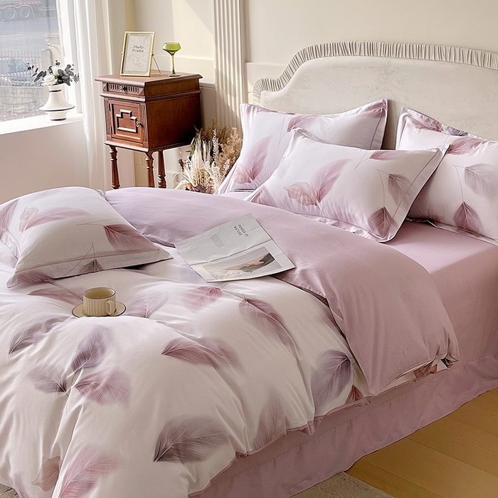 91家纺网 家纺一手货源 找家纺 梧桐树 2026新款高支密全棉纯棉印花四件套 A602风之羽紫