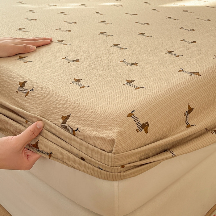 91家纺网 家纺一手货源 找家纺 小桃姐家纺 2025新款超柔印花云感泡芙双层纱床笠单件床笠二三件套 腊肠狗