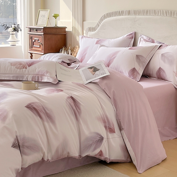 91家纺网 家纺一手货源 找家纺 梧桐树 2026新款高支密全棉纯棉印花四件套 A602风之羽紫