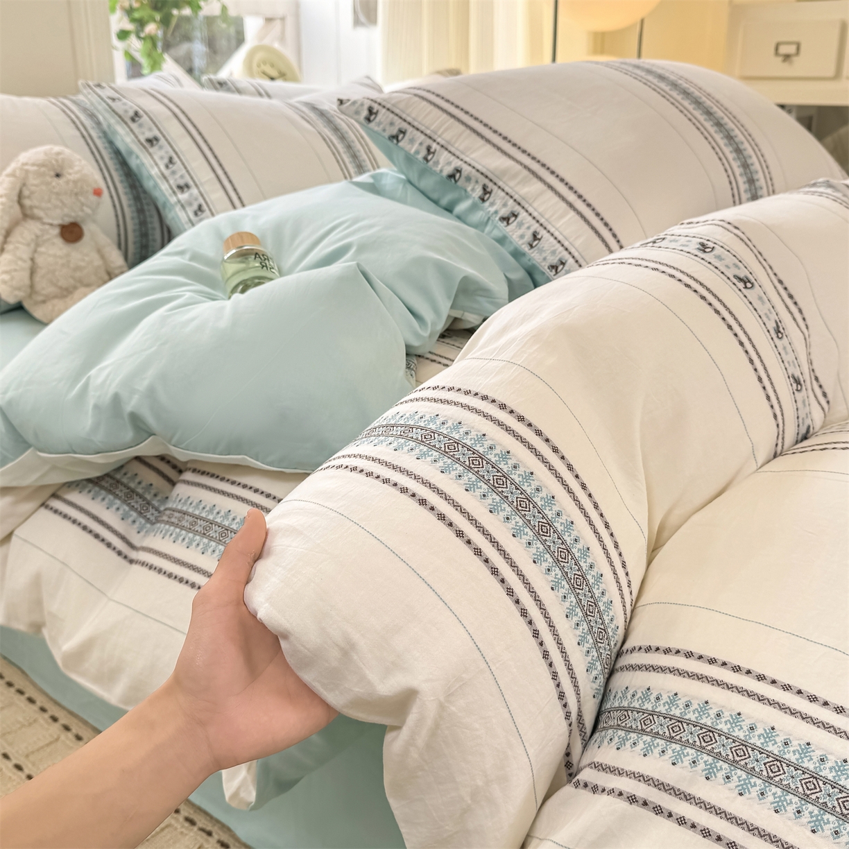 91家纺网 家纺一手货源 找家纺 灰鲸 2026新款A类全棉纯棉色织提花四件套 费尔岛小马-蓝