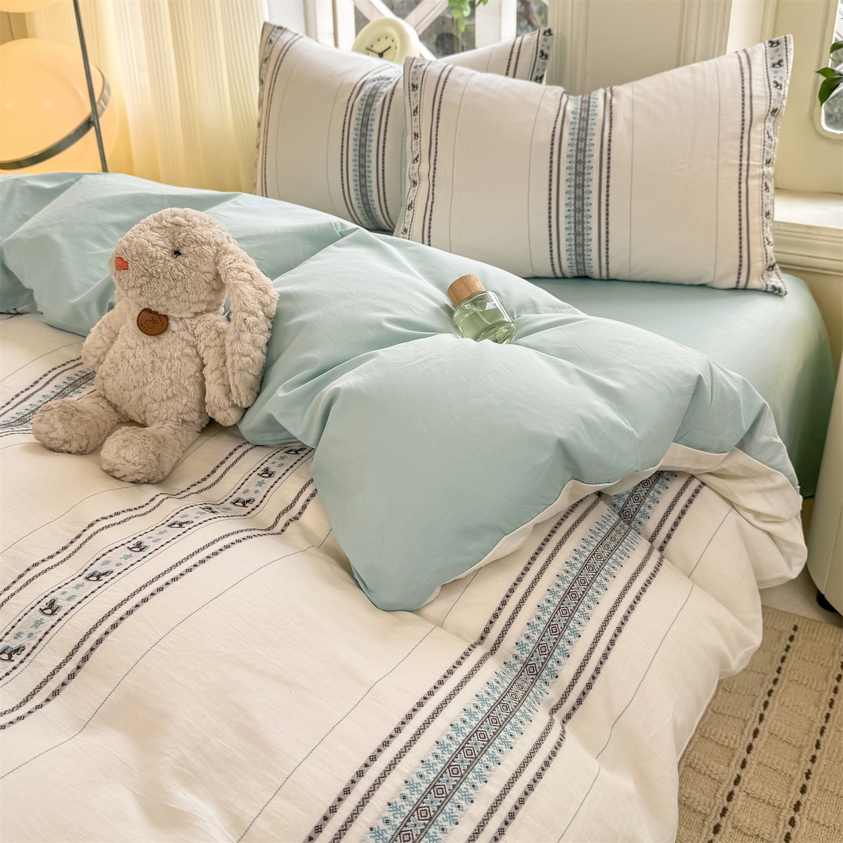 91家纺网 家纺一手货源 找家纺 灰鲸 2026新款A类全棉纯棉色织提花四件套 费尔岛小马-蓝