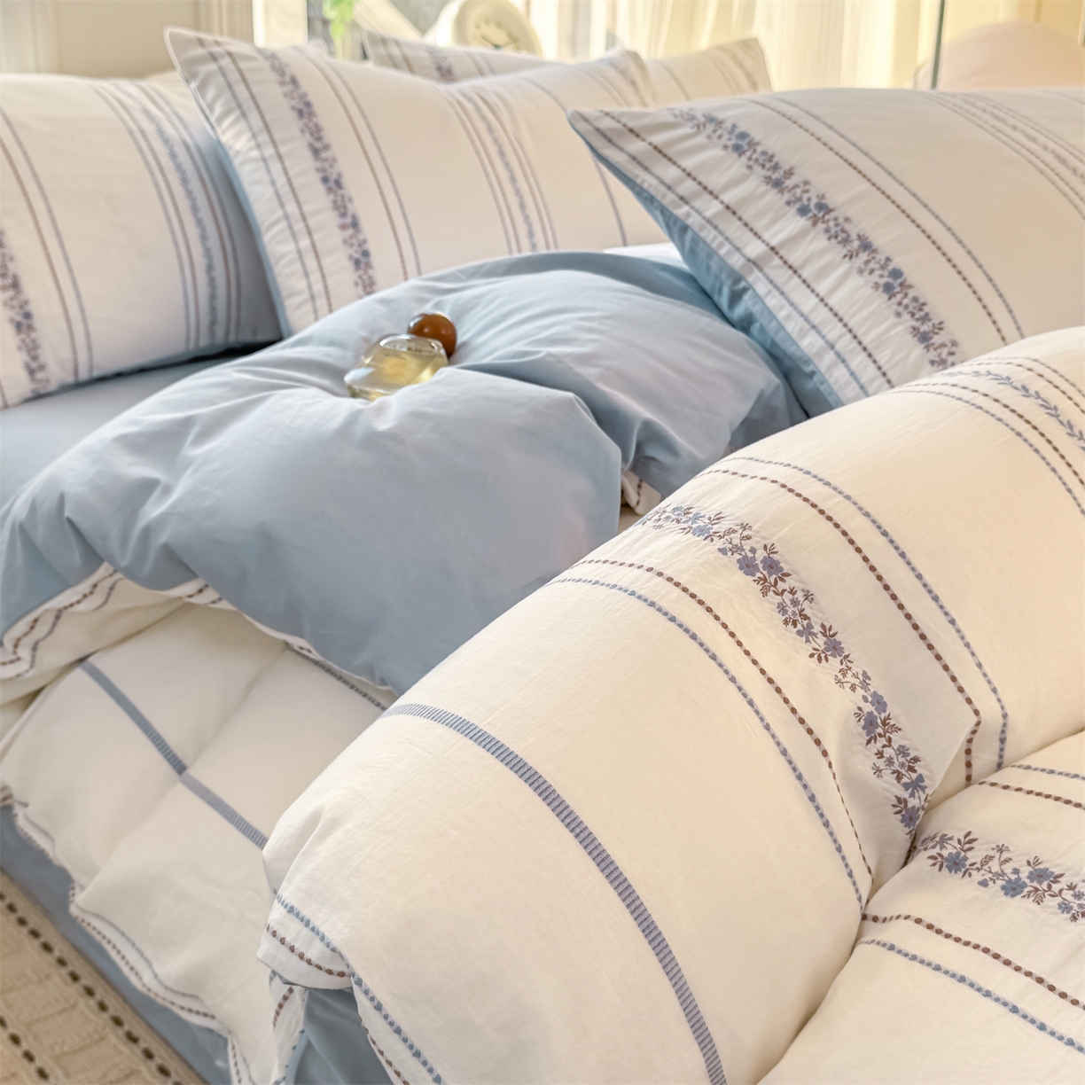 91家纺网 家纺一手货源 找家纺 灰鲸 2026新款A类全棉纯棉色织提花四件套 罗兰-蓝