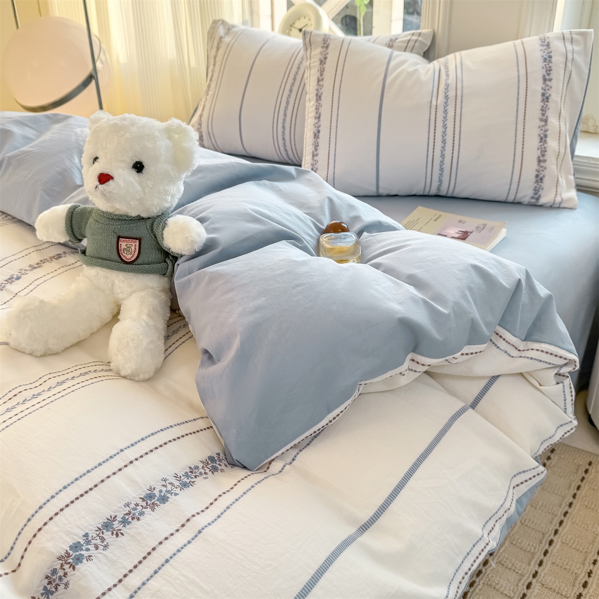 91家纺网 家纺一手货源 找家纺 灰鲸 2026新款A类全棉纯棉色织提花四件套 罗兰-蓝