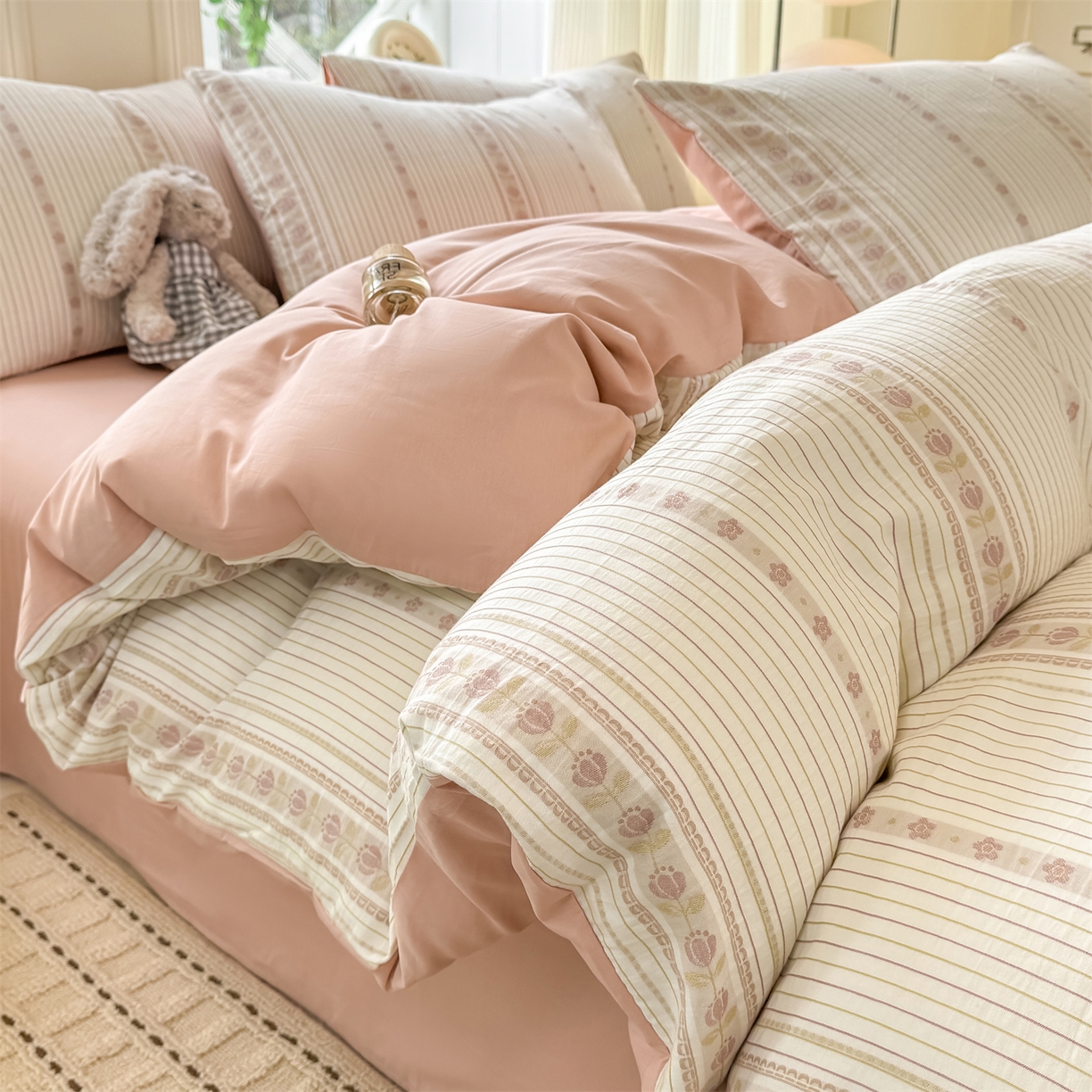 91家纺网 家纺一手货源 找家纺 灰鲸 2026新款A类全棉纯棉色织提花四件套 木槿-粉