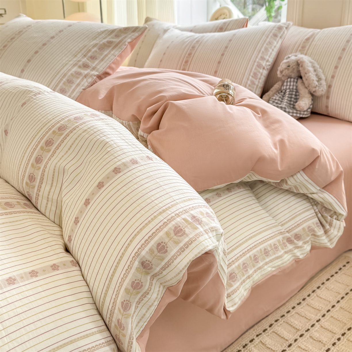 91家纺网 家纺一手货源 找家纺 灰鲸 2026新款A类全棉纯棉色织提花四件套 木槿-粉