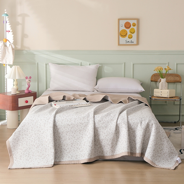 91家纺网 家纺一手货源 找家纺 （总）诗雅 2026新款简约夹棉床盖