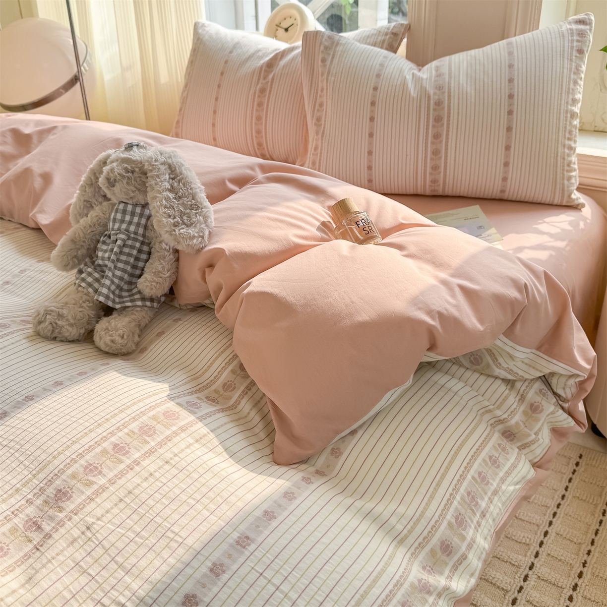 91家纺网 家纺一手货源 找家纺 灰鲸 2026新款A类全棉纯棉色织提花四件套 木槿-粉