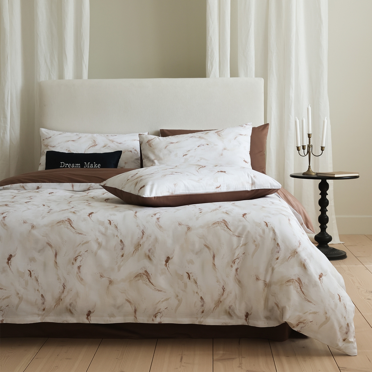 91家纺网 家纺一手货源 找家纺 ONE TWO ONE 121 【会员-20】【控价商品】【提供买家秀】【专版花型】2026新款100s长绒棉全棉床上用品数码印花四件套-听潮絮语 听潮絮语-暖咖