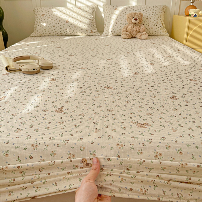 91家纺网 家纺一手货源 找家纺 小桃姐家纺 2025新款超柔印花云感泡芙双层纱床笠单件床笠二三件套 小木马